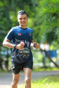 BIB: 1082
                            <button type="button" onclick="openModal(5132457)" class="btn btn-primary btn-sm float-right btn-popup" data-toggle="modal" data-target=".modal-high-quality">
                        <i class="fas fa-shopping-cart"></i> Add to Cart
                    </button>
                                            <button type="button" onclick="isThisMe(5132457, true)" class="btn btn-success btn-sm float-right btn-popup btn-isme hidden" data-toggle="tooltip" data-placement="bottom" title="นี่คือรูปของคุณใช่ไหม คลิกที่นี่เพื่อเอาเข้าอัลบั้ม">
                        <i class="fas fa-plus"></i> Add to album
                    </button>
                    <button type="button" onclick="isThisMe(5132457, false)" class="btn btn-warning btn-sm float-right btn-popup btn-isnotme hidden">
                        <i class="fas fa-ban"></i> Remove from album
                    </button>